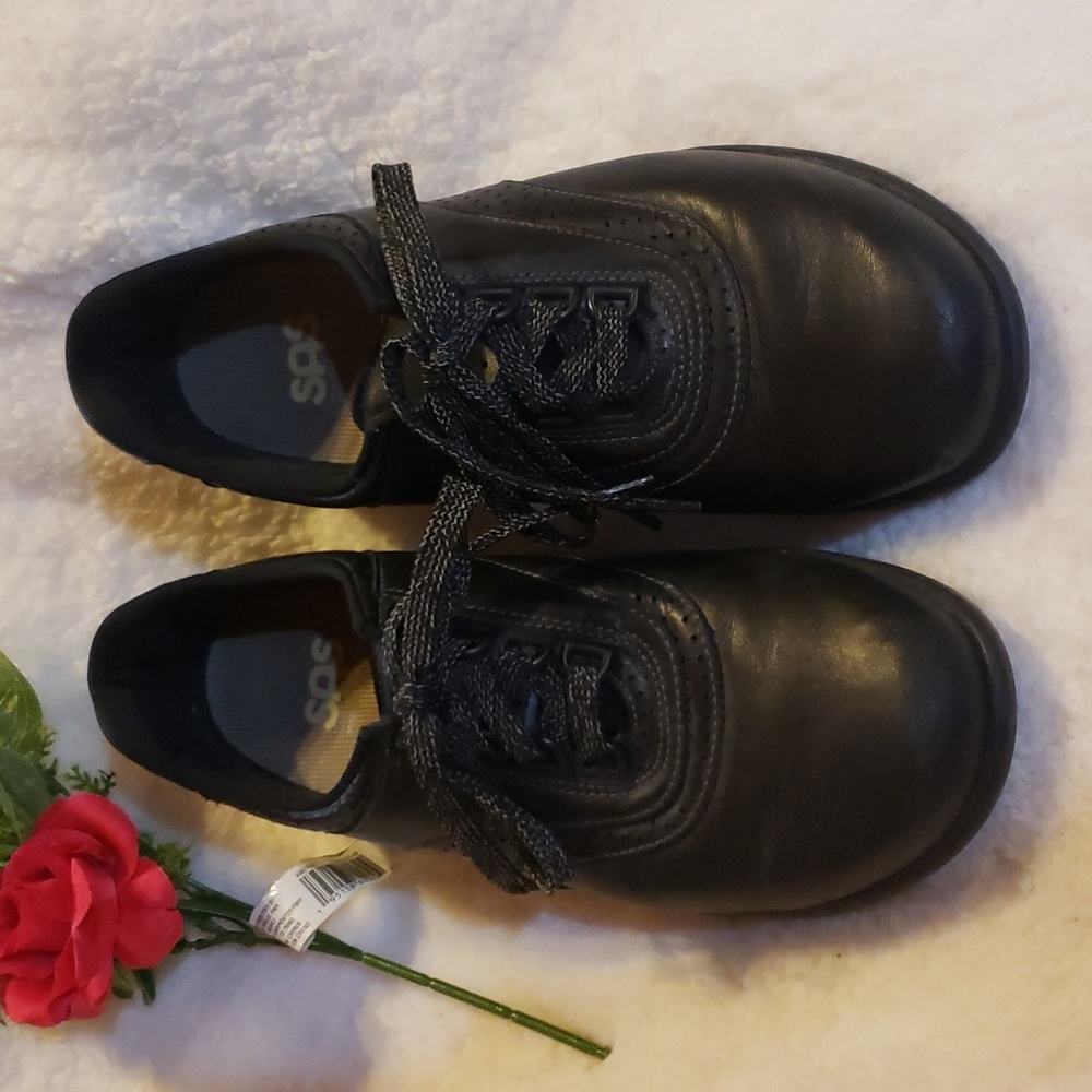 SAS Black shoes